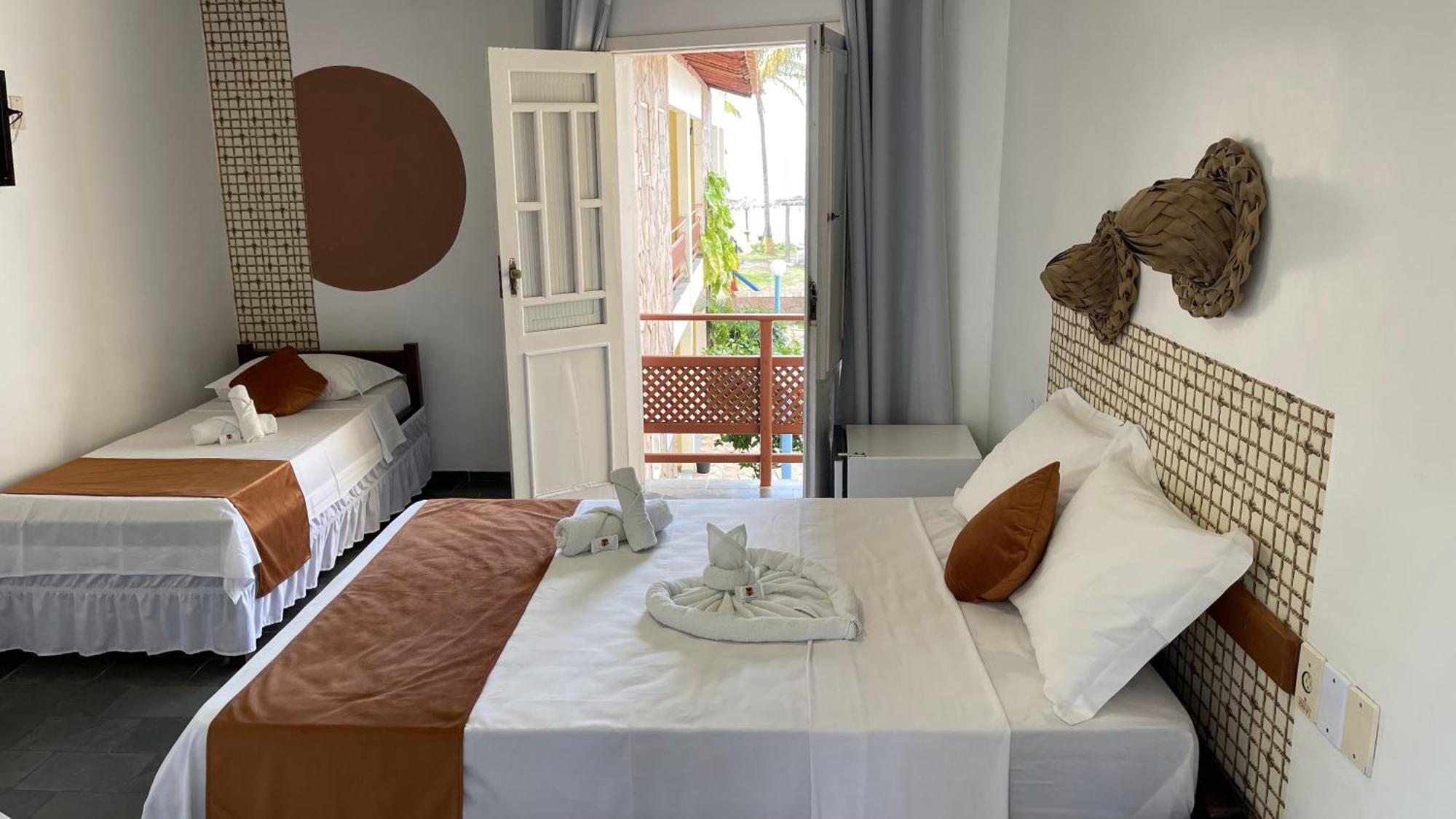 Hotel Brisa Dos Abrolhos Alcobaça Kültér fotó