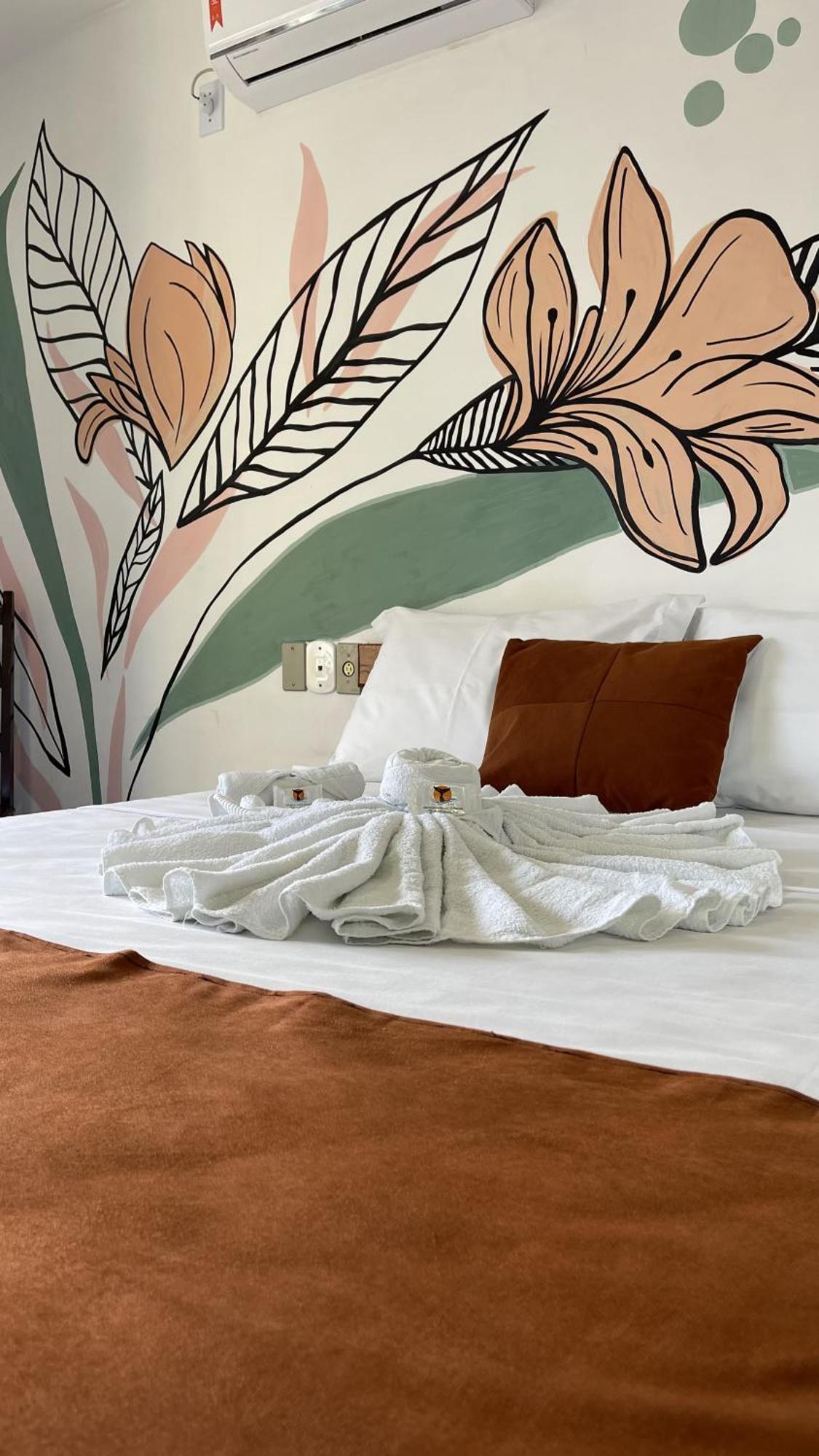 Hotel Brisa Dos Abrolhos Alcobaça Kültér fotó